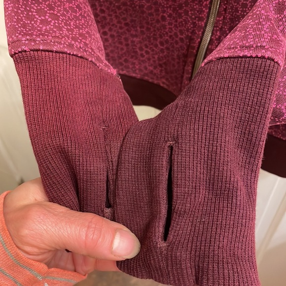 Size 4 Lululemon Scuba Hoody - Picture 5 of 5